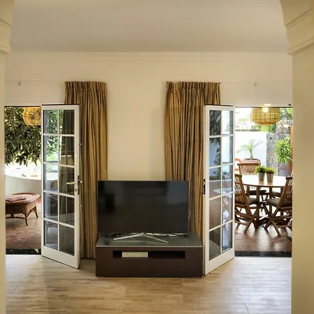 La Retreat * Тиас